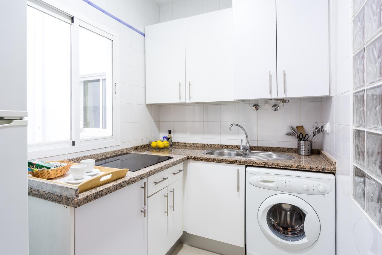 Apartamentos Diaber Gerona 22 Севілья Екстер'єр фото