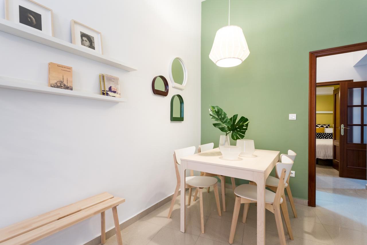 Apartamentos Diaber Gerona 22 Севілья Екстер'єр фото
